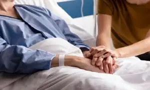 راهنمای انتخاب وسایل لازم برای همراه بیمار قبل از بستری