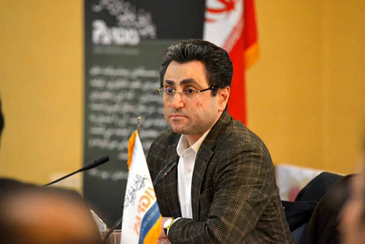 انتشار چهارمین «رهآفرین» گلرنگ با عنوان «در مکتب پدر»