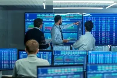 نقش شرکت‌های بازرگانی تخصصی در کاهش ریسک کسب‌ و کارهای تولیدی