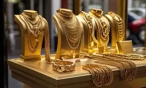 چه عواملی باعث گران شدن طلا شد؟ 