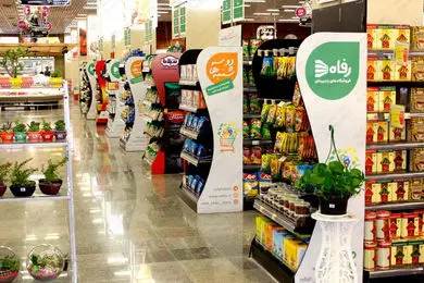 بازدید رئیس جمهور از فروشگاه رفاه