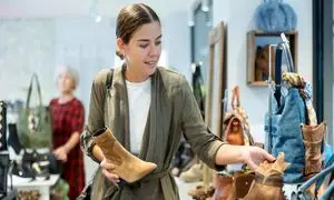 3 بوت زنانه چرم طبیعی برای پاییز و زمستان 1404