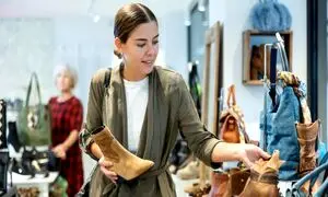 3 بوت زنانه چرم طبیعی برای پاییز و زمستان 1404