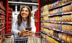 اجرای کمپین دیجیتال و محیطی ازکی‌ وام با محور اعتبارگیری سریع