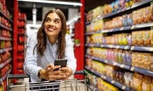 اجرای کمپین دیجیتال و محیطی ازکی‌ وام با محور اعتبارگیری سریع