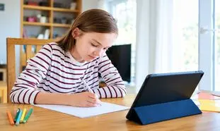 کتاب‌های درسی و کمک درسی را الکترونیک و صوتی بخوانید