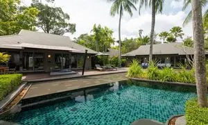 چسب کاشی مناسب برای استخر و محیط‌های مرطوب را چگونه انتخاب کنیم؟