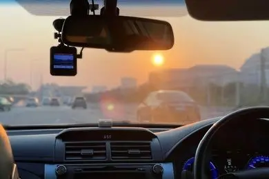 دوربین ثبت وقایع خودرو تضمینی برای گرفتن کامل خسارت از بیمه‌ های شخص ثالث و بدنه