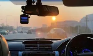 دوربین ثبت وقایع خودرو تضمینی برای گرفتن کامل خسارت از بیمه‌ های شخص ثالث و بدنه