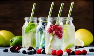 خوش‌طعم‌ترین نوشیدنی‌ها برای یک مهمانی شیک