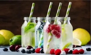 خوش‌طعم‌ترین نوشیدنی‌ها برای یک مهمانی شیک