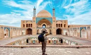 ۳ تور متفاوت برای کسانی که عاشق فرهنگ و ادب کهن ایران هستند