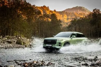 پیش‌فروش کراس‌اوور لوکانو L7 با پیش‌پرداخت ۲/۳۶ میلیارد تومان آغاز شد