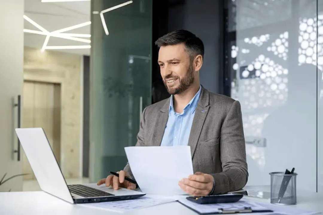 یاس ارغوانی 28 ساله شد