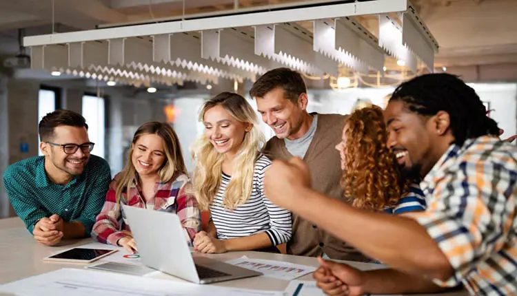 چرا شرکت‌های بزرگ باید روی استارتاپ‌ها سرمایه‌گذاری کنند؟