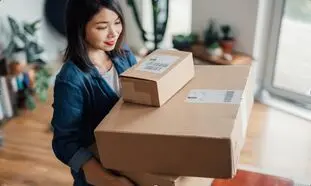 چگونه با استفاده از افزونه‌های ووکامرس، فرآیند ارسال را ساده تر کنیم؟
