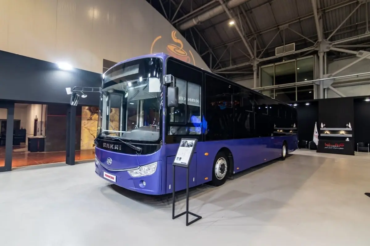 اتوبوس شهری کارمانیا در نمایشگاه حمل و نقل و ترانزیت اصفهان