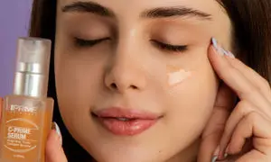 4 سرم که برای جوان ماندن پوست صورت ضروری است