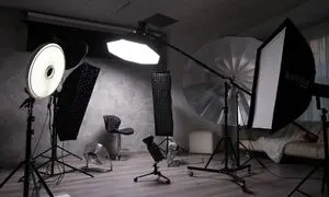 تجهیزات نورپردازی ضروری برای یک استودیوی فیلم برداری حرفه ای