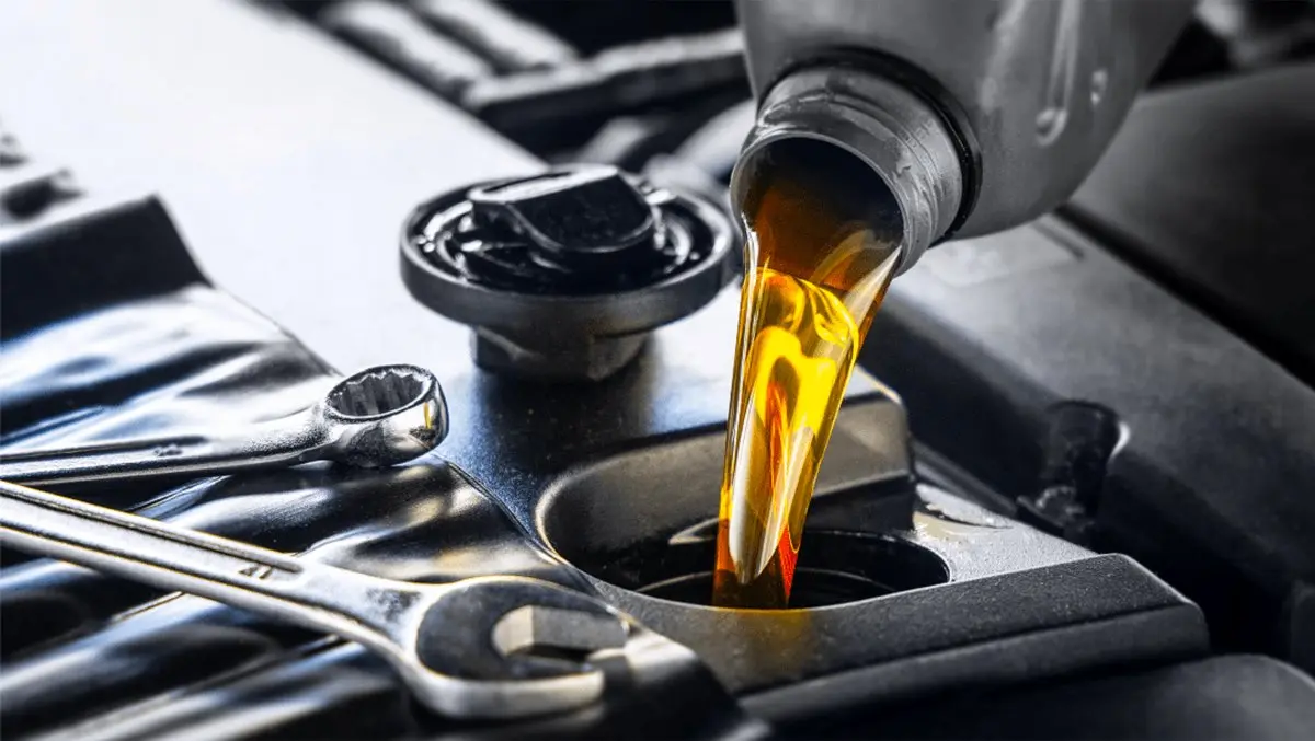 بررسی وضعیت صنعت روغن موتور ایران در جدیدترین تحلیل فارابی