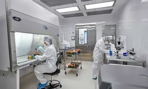 استقبال گروه سرمایه گذاری گلرنگ از نودانشجویان داروسازی