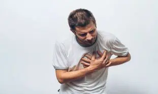 چرا تپش قلب دارید؟ دلایلی که باورتان نمی‌شود