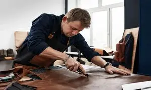 از ایده تا محصول نهایی؛ پشت صحنه تولیدی کیف چرم کاکتوس