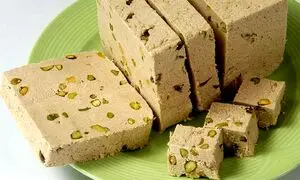 رونمایی حلوای عقاب از برند زومر