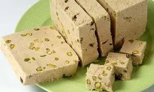 رونمایی حلوای عقاب از برند زومر