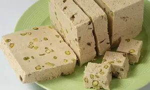 رونمایی حلوای عقاب از برند زومر