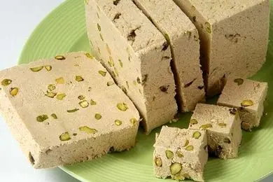 رونمایی حلوای عقاب از برند زومر