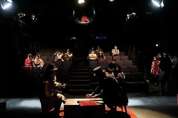 عصرانه تئاتری با نمایش نامه خوانی پدرو و کاپیتان