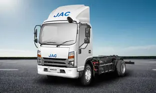 حضور کامیونت‌های آرین‌ دیزل در نمایشگاه مشهد