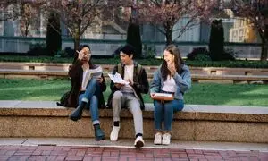 آیا تحصیل در استرالیا بدون بورسیه هم ارزش دارد؟