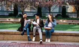 آیا تحصیل در استرالیا بدون بورسیه هم ارزش دارد؟