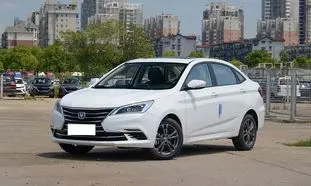 ورود نخستین خودروی هیبریدی داخلی؛ اینوی حاصل همکاری ایران‌خودرو و بهمن