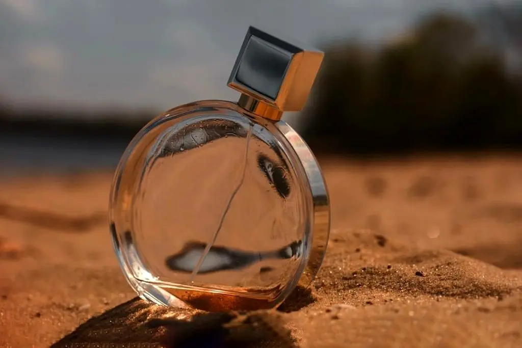کدام عطرها ماندگاری بیشتری در گرمای تابستان دارند؟
