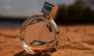 کدام عطرها ماندگاری بیشتری در گرمای تابستان دارند؟