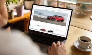 خرید خودرو تحویل فوری یا پیش‌فروش؟ مقایسه‌ای دقیق برای انتخاب بهترین روش خرید خودرو