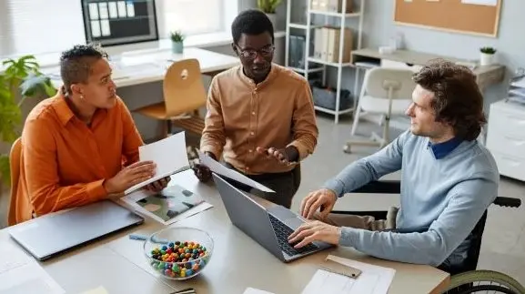 برگزاری دوره مدیریت مبتنی بر داده و شواهد برای تحول دیجیتال