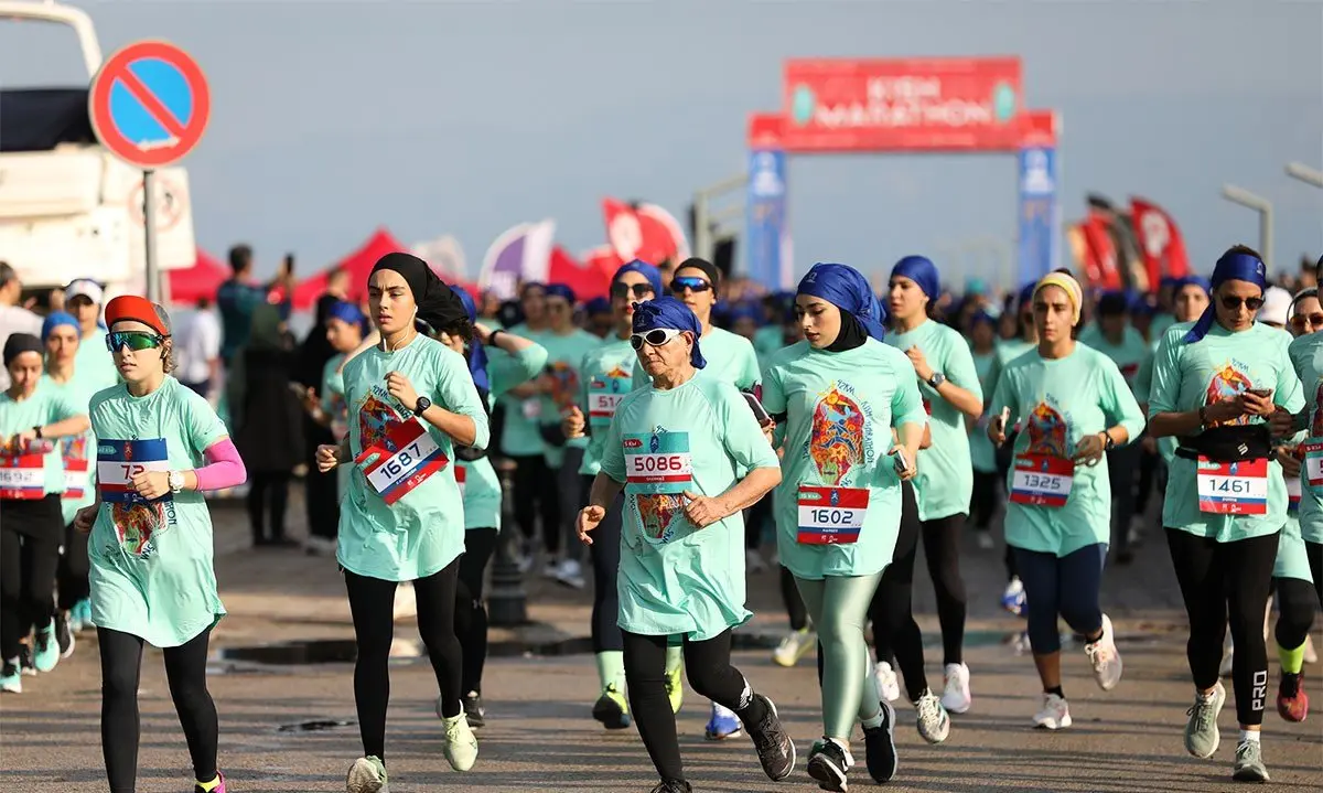 حمایت کارن از دونده‌های ماراتن کیش ۲۰۲۴