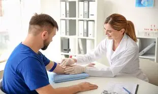 آیا می‌توان به نتایج آزمایش در منزل به اندازه بیمارستان اعتماد کرد؟