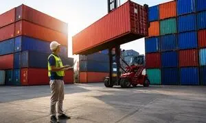 آیا قوانین و بخشنامه‌های پی‌درپی صادرات ایران را فلج کرده‌اند؟