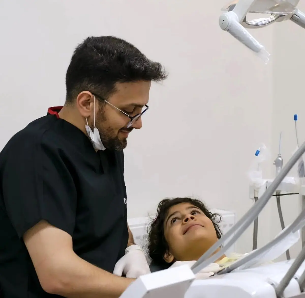 برای دندانپزشکی اطفال در اصفهان به کدام کلینیک مراجعه کنیم؟
