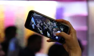 گزارش تصویری ششمین دورهمی کاماپرس در سینما آزادی