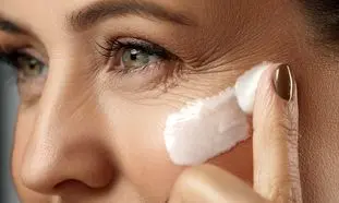 بهترین سرم‌های ضدچروک روزانه از برندهای معتبر خارجی