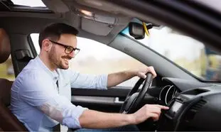 3 ماشین اقتصادی کافه رنت برای سفرهای جاده ای