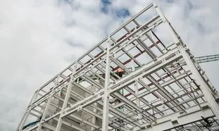 پیش‌بینی قیمت پروفیل در فصل ساخت‌وساز؛ آیا باید ذخیره کرد یا منتظر ماند؟