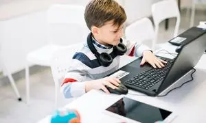 راهنمای خرید لپ تاپ اقتصادی برای دانش آموزان 