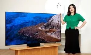 نسل جدید تلویزیون های اولد هوشمند سامسونگ با قابلیت خارق‌العاده تطبیق با نور محیط
